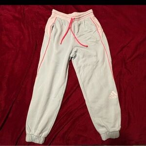 Women’s Adidas sweatpants size M